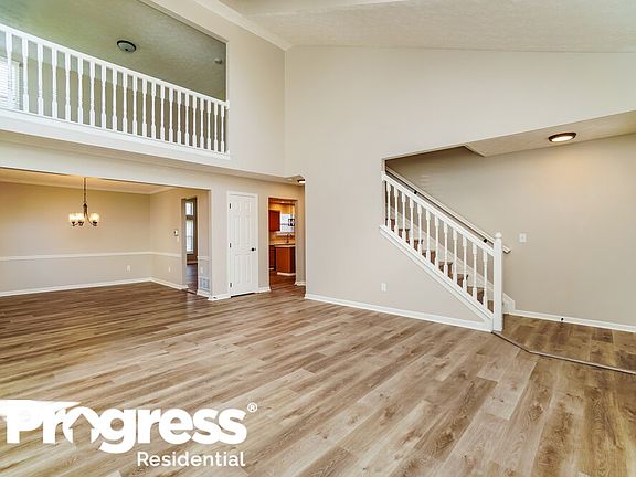 5th image of 8290 Reynoldswood Dr