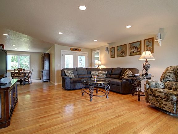 2nd image of 16326 95th Ave SE