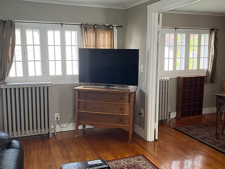 152 Regent St #3 — Photo 4