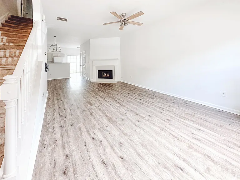 3247 Hidden Cove Cir — Photo 16