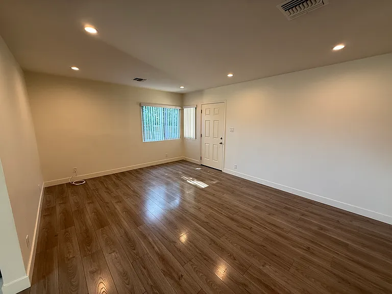 4532 Orin Ave — Photo 11