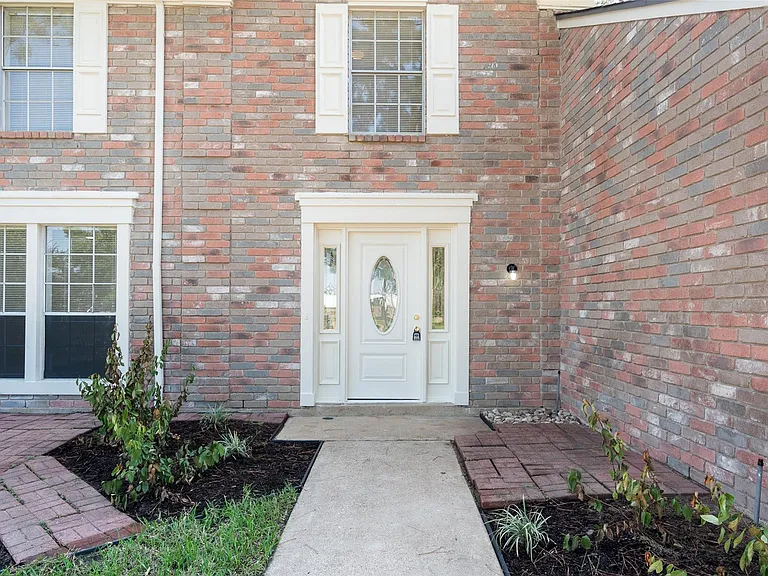 5410 Forest Trails Dr — Photo 4