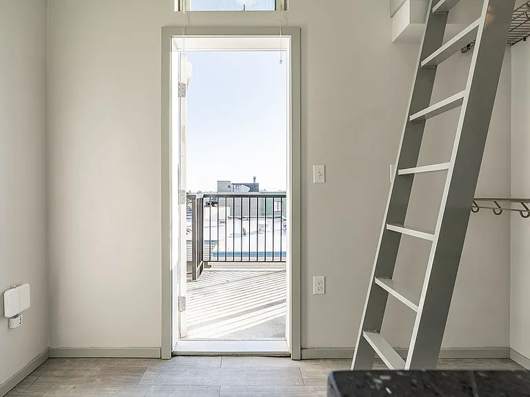 Alcove West Seattle — Photo 1