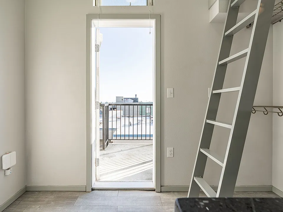 Alcove West Seattle