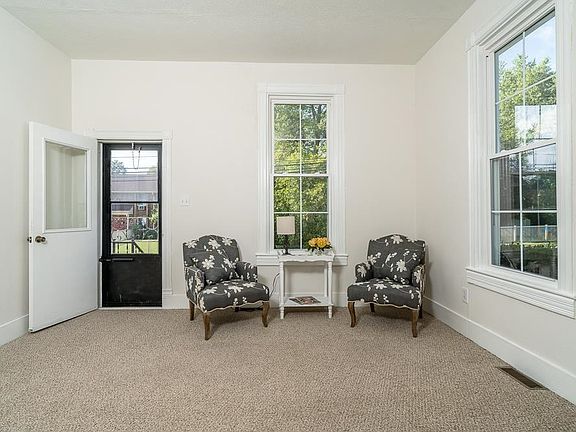 5th image of 189 E Lee St