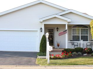 101 Hitching Post Ln, Grayslake, IL 60030