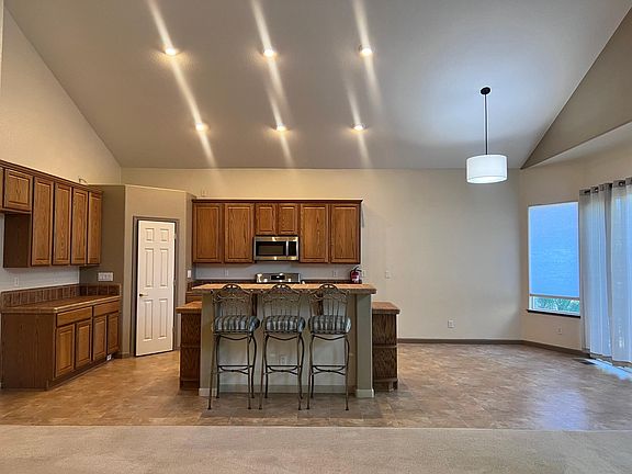 3rd image of 307 Lahinch Ct