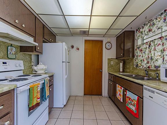5th image of 3838 Estey Ave