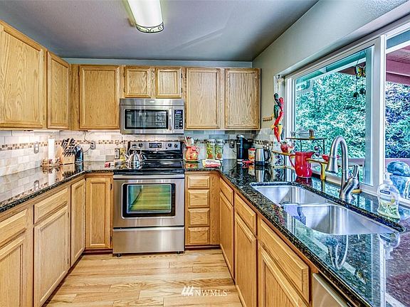 5th image of 5205 64th Ave NE