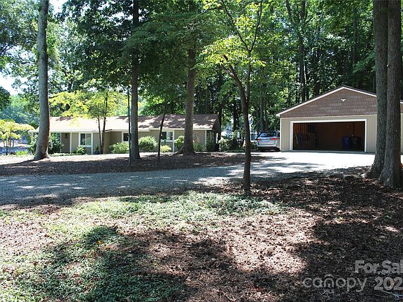 3rd image of 114 Caraway Ln