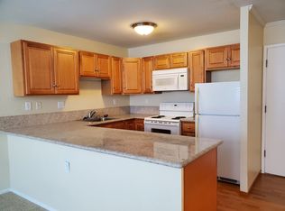 551 Walnut St #20, San Carlos, CA 94070