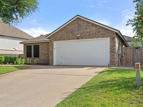 3rd image of 809 Betterman Dr