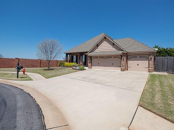 4th image of 3145 SW 136th Ter