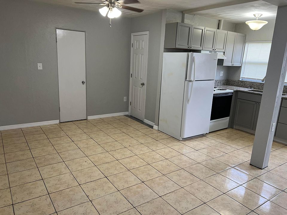 2nd image of 2116 12th St W #4