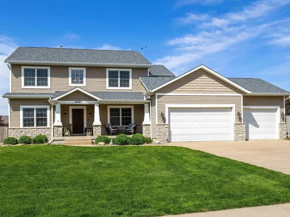 5630 Judge Rd, Bettendorf, IA 52722