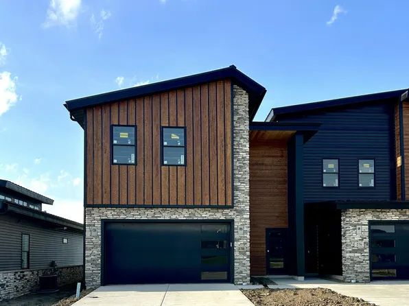 278 Sawgrass Dr, Crown Point, IN 46307