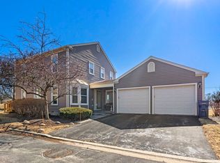 5 The Court Of Charlwood, Northbrook, IL