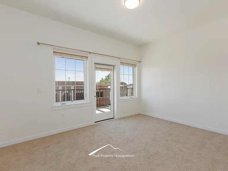 120 12th Ave S #301 — Photo 8