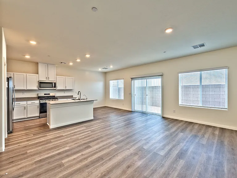 4706 Turquoise Ave — Photo 3