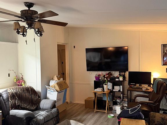 2nd image of 3609 E Greenway Dr