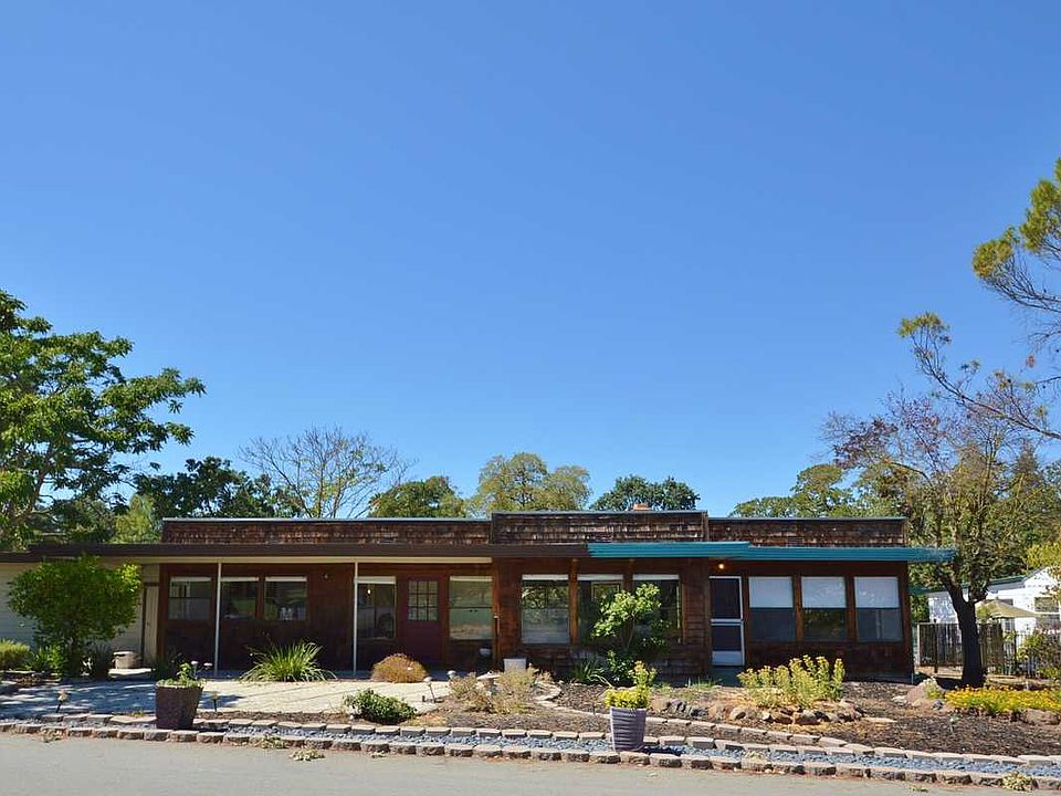 1st image of 684 Golf Club Way