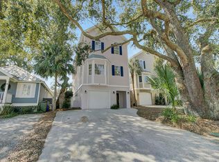 8 Morgans Cove Ct, Isle Of Palms, SC 29451