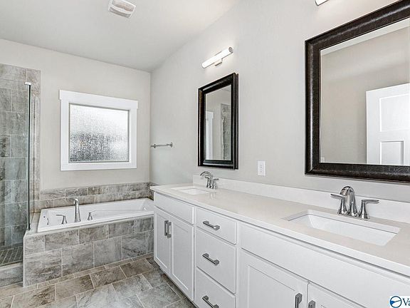 5th image of 2502 Celia Ct