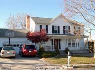 2 Moss View Ct, Baltimore, MD 21228