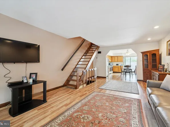 1149 Gerritt St, Philadelphia, PA 19147