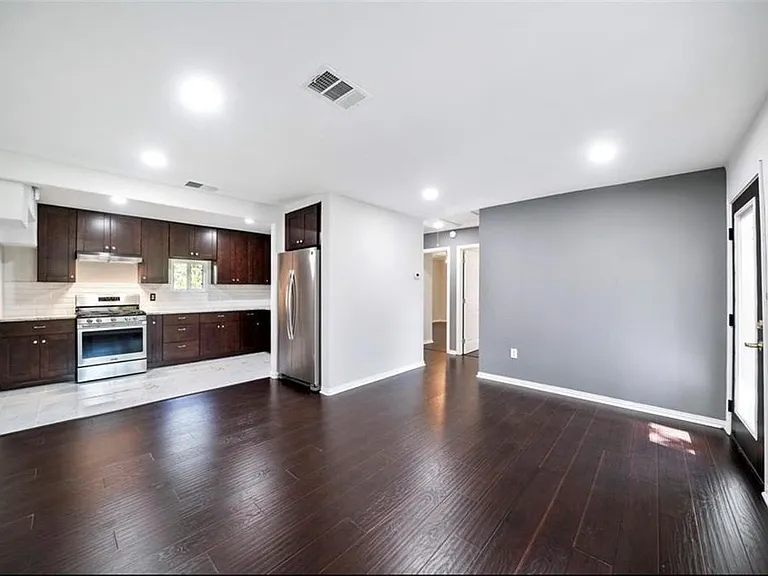 6526 Westview Dr — Photo 4