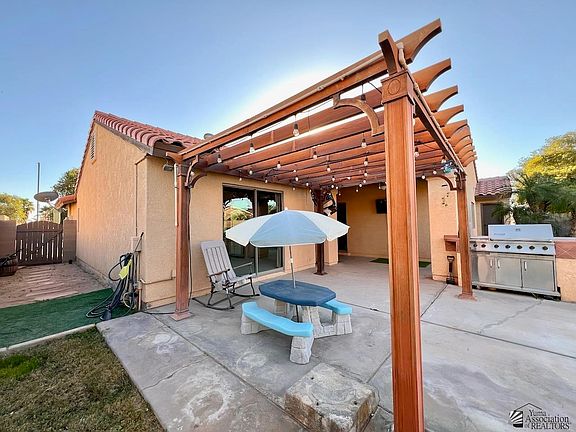 2nd image of 8330 E Topeka Pl