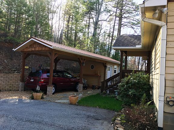 Carport & workshop
