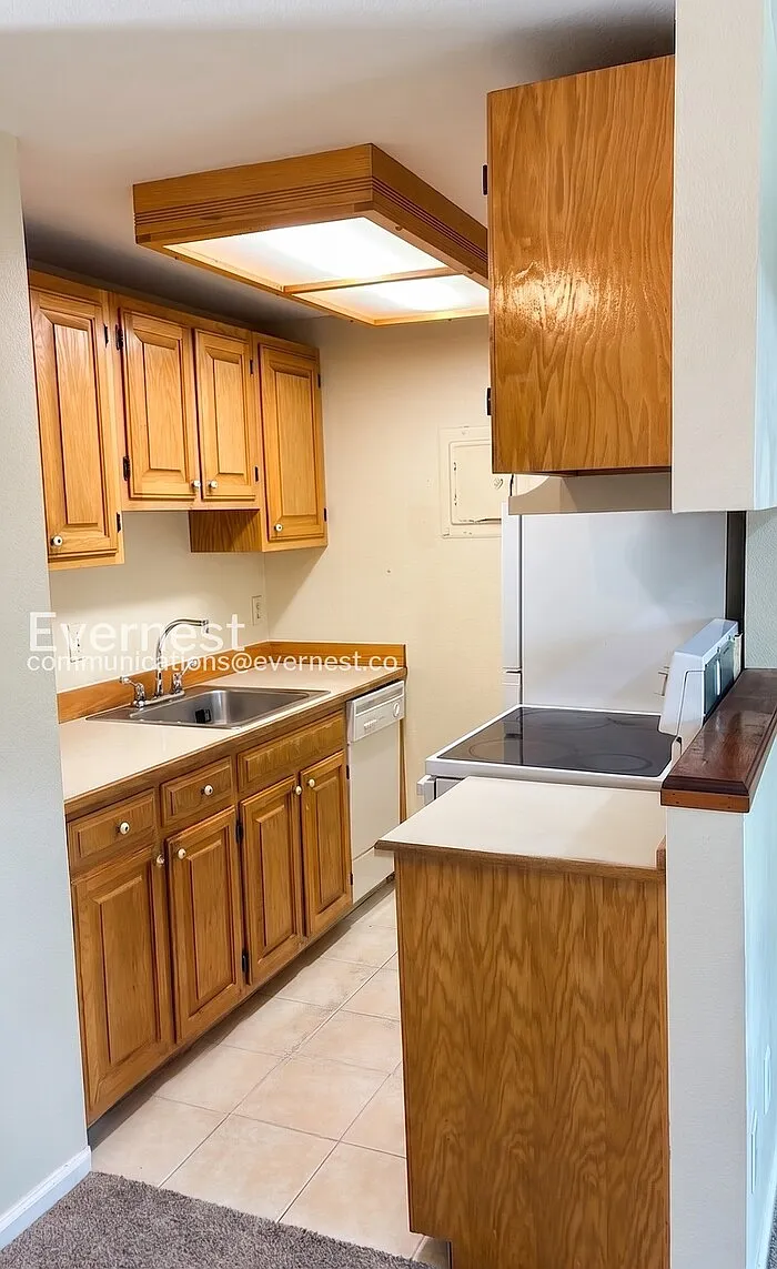 1 bed, 1.0 bath, 450 sqft, $1,600 — Photo 4