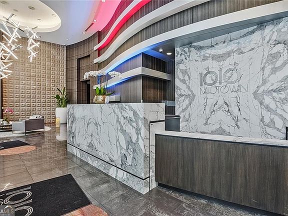 4th image of 1080 Peachtree St NE #703