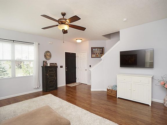 4th image of 419 Lake Haven Ct