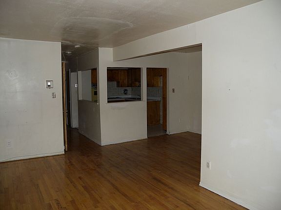 3rd image of 7411 Rockaway Blvd
