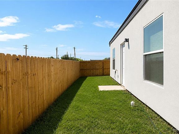 5th image of 11004 N 27th St