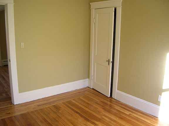 4th image of 52 Leah St #1