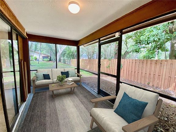 4th image of 1274 Banchory Ln #6