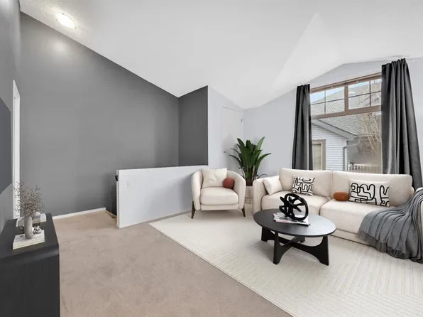 27 W Everridge Sq SW #205, Calgary, AB T2Y 5J6