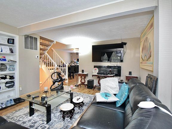 4th image of 3447 Statewood Dr
