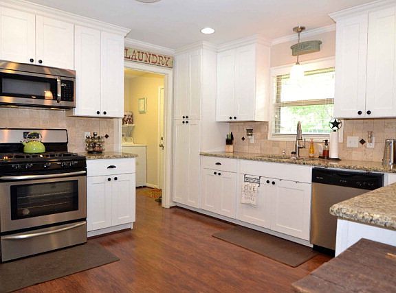 5th image of 4809 Camellia St