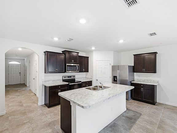 5th image of 428 SE Fairchild Avenue