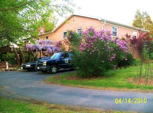 19510 Smith Cir, Ashburn, VA 20147