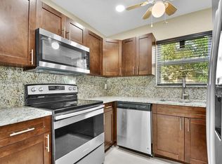 7825 NW 39th Ct #B, Pompano Beach, FL 33065