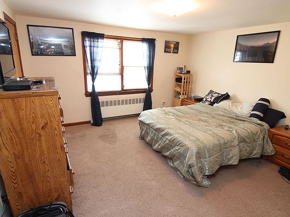 4th image of 114 Sanford Ave