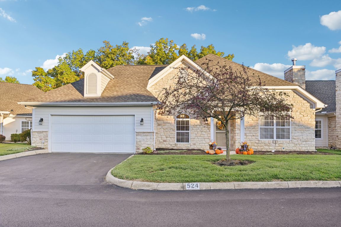 Commons Dr-S1710-001.jpg