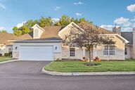 Commons Dr-S1710-001.jpg