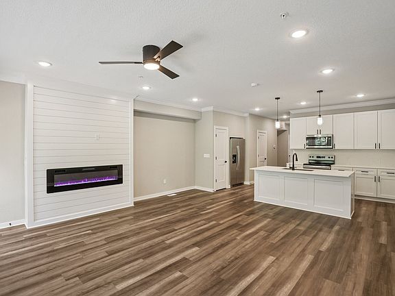4th image of 11260 S Hallet St #11279