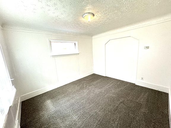3rd image of 20145 Hull Ave